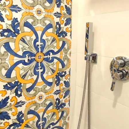 Ancient Colosseum Modern And Bright アパート