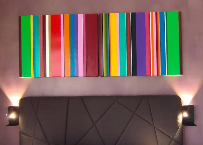 Ancient Colosseum Modern And Bright Rzym