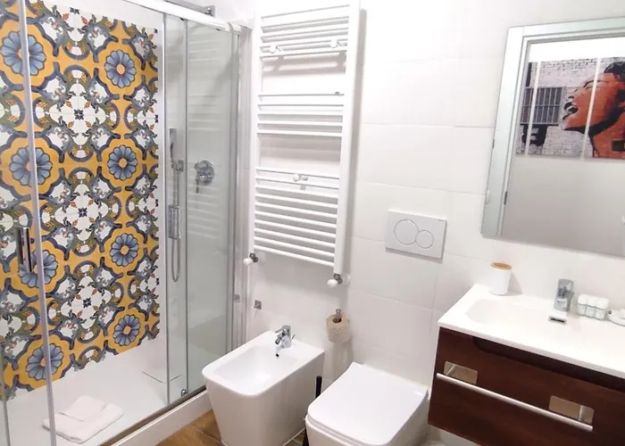 Ancient Colosseum Modern And Bright Rzym