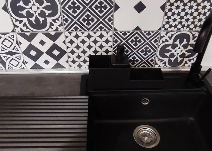 Ancient Colosseum Modern And Bright Apartament