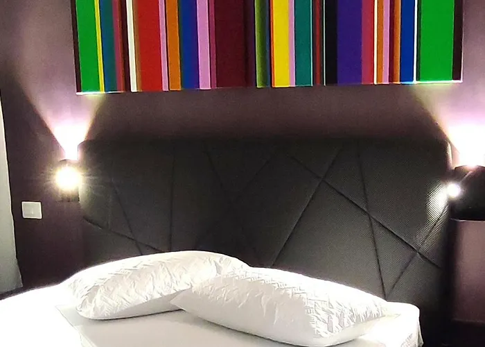 Ancient Colosseum Modern And Bright Apartament